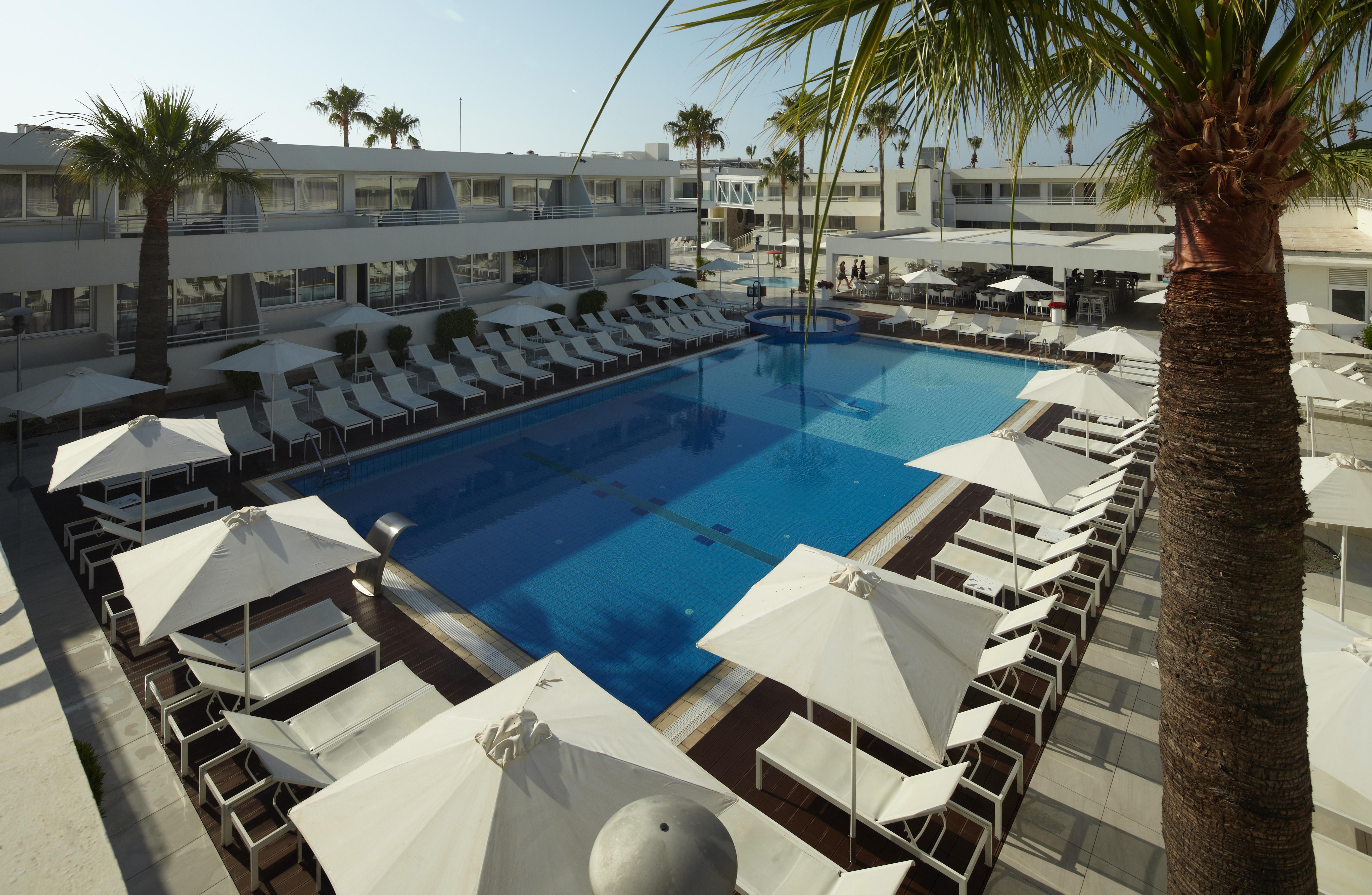 Melpo Antia Hotel & Suites Ajía Nápa Eksteriør bilde