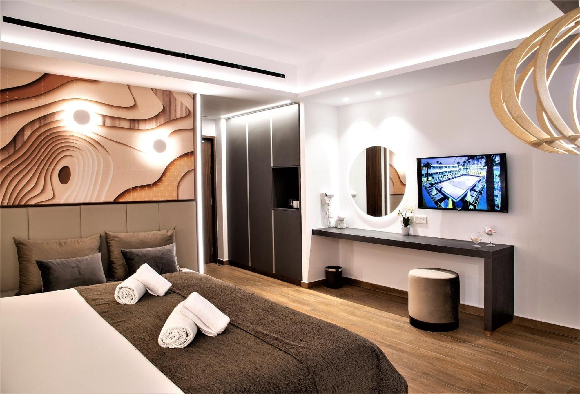 Melpo Antia Hotel & Suites Ajía Nápa Eksteriør bilde