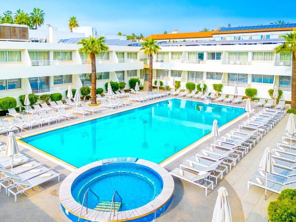 Melpo Antia Hotel & Suites Ajía Nápa Eksteriør bilde