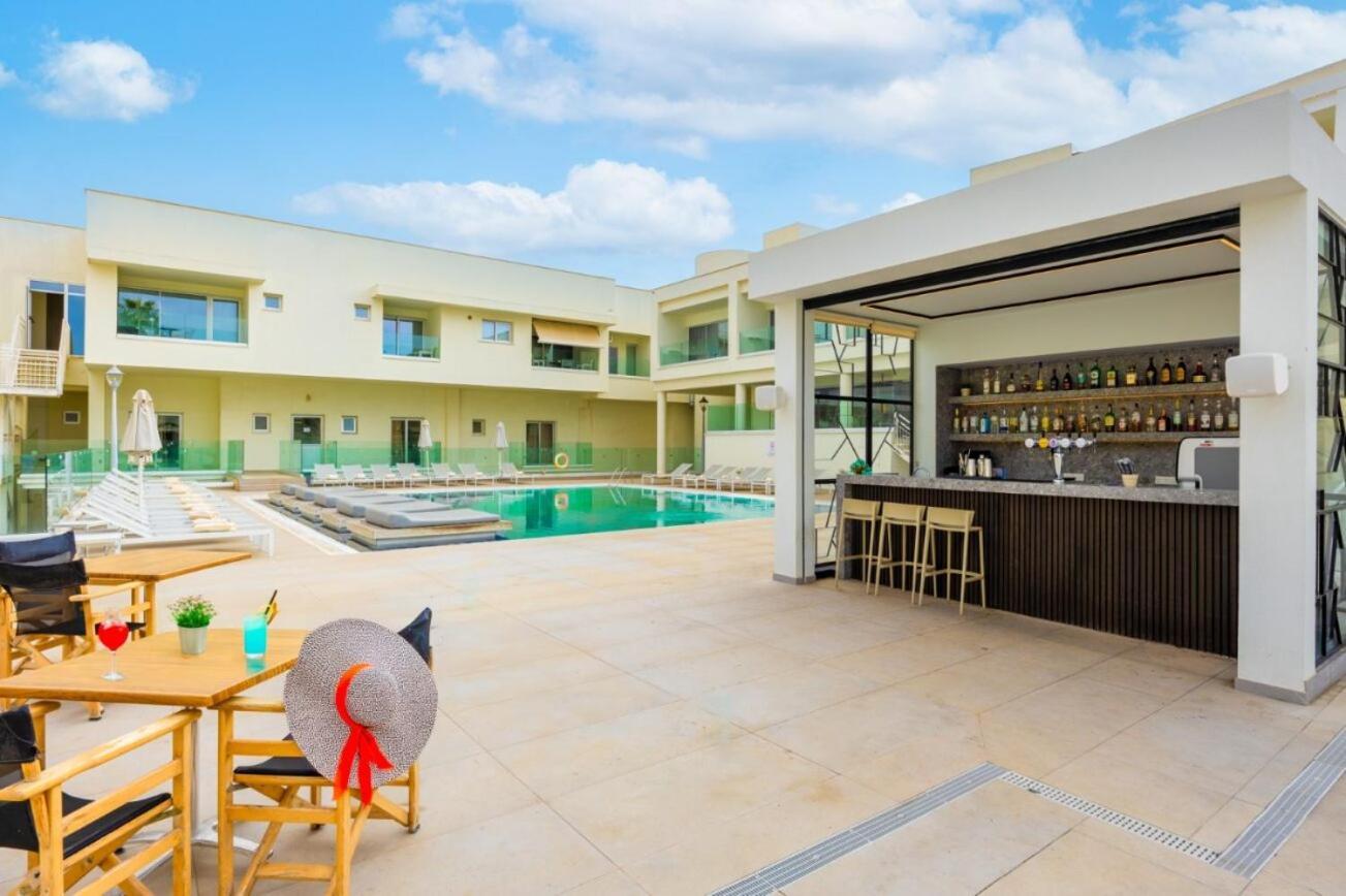 Melpo Antia Hotel & Suites Ajía Nápa Eksteriør bilde