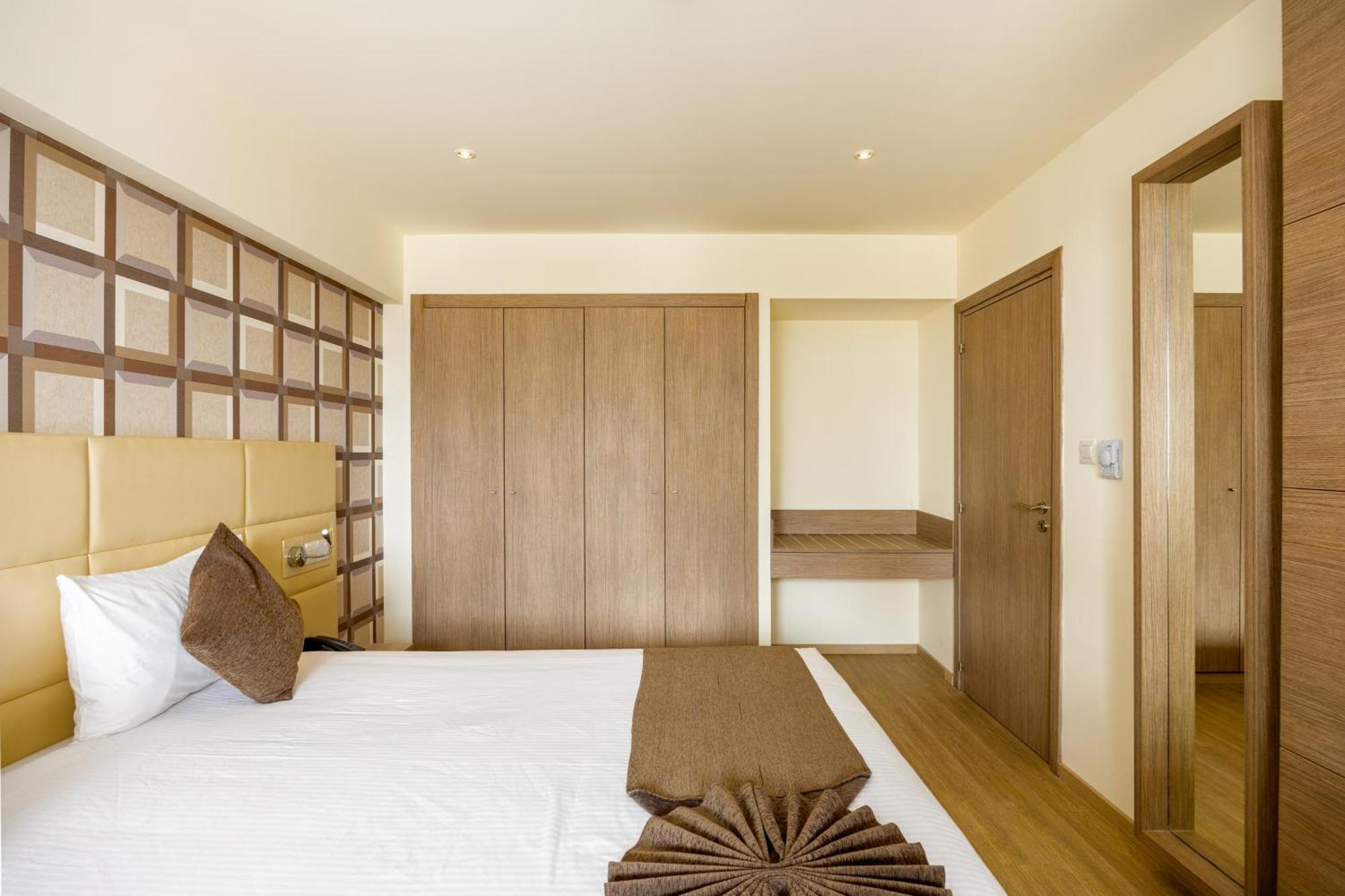Melpo Antia Hotel & Suites Ajía Nápa Eksteriør bilde