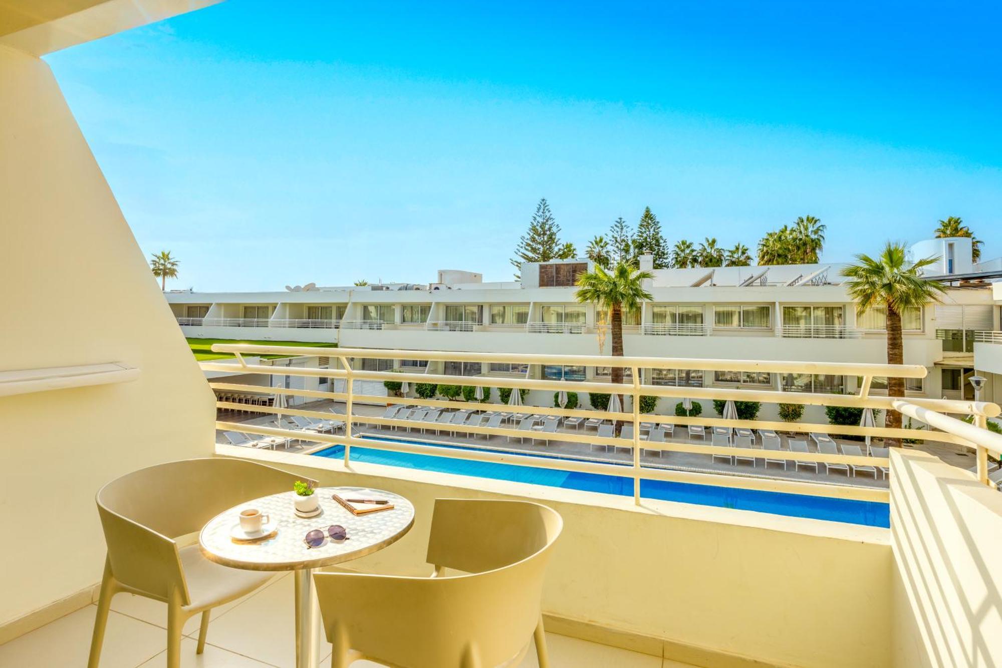 Melpo Antia Hotel & Suites Ajía Nápa Eksteriør bilde
