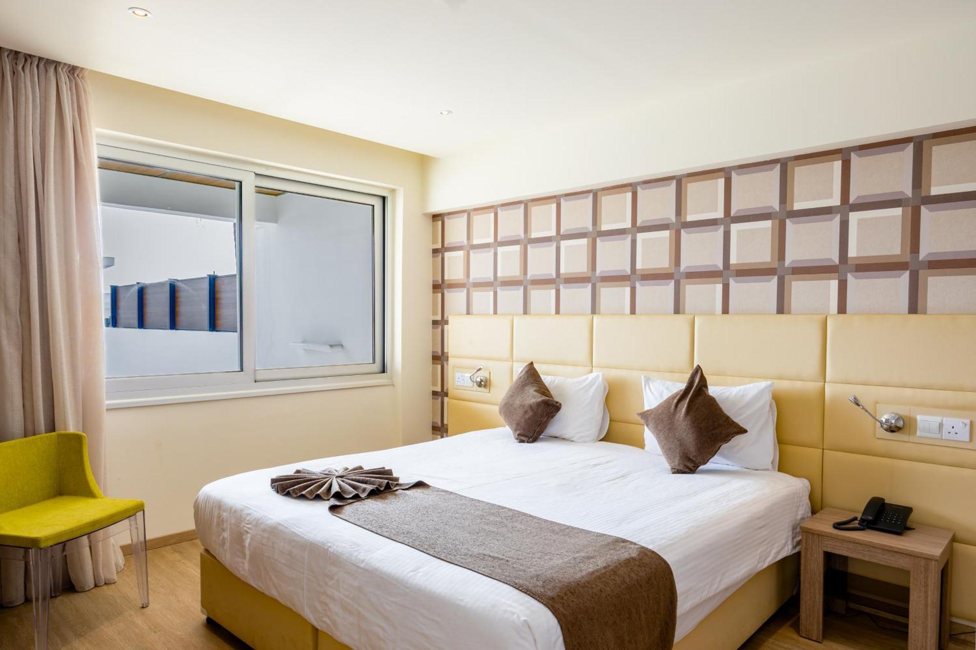 Melpo Antia Hotel & Suites Ajía Nápa Eksteriør bilde